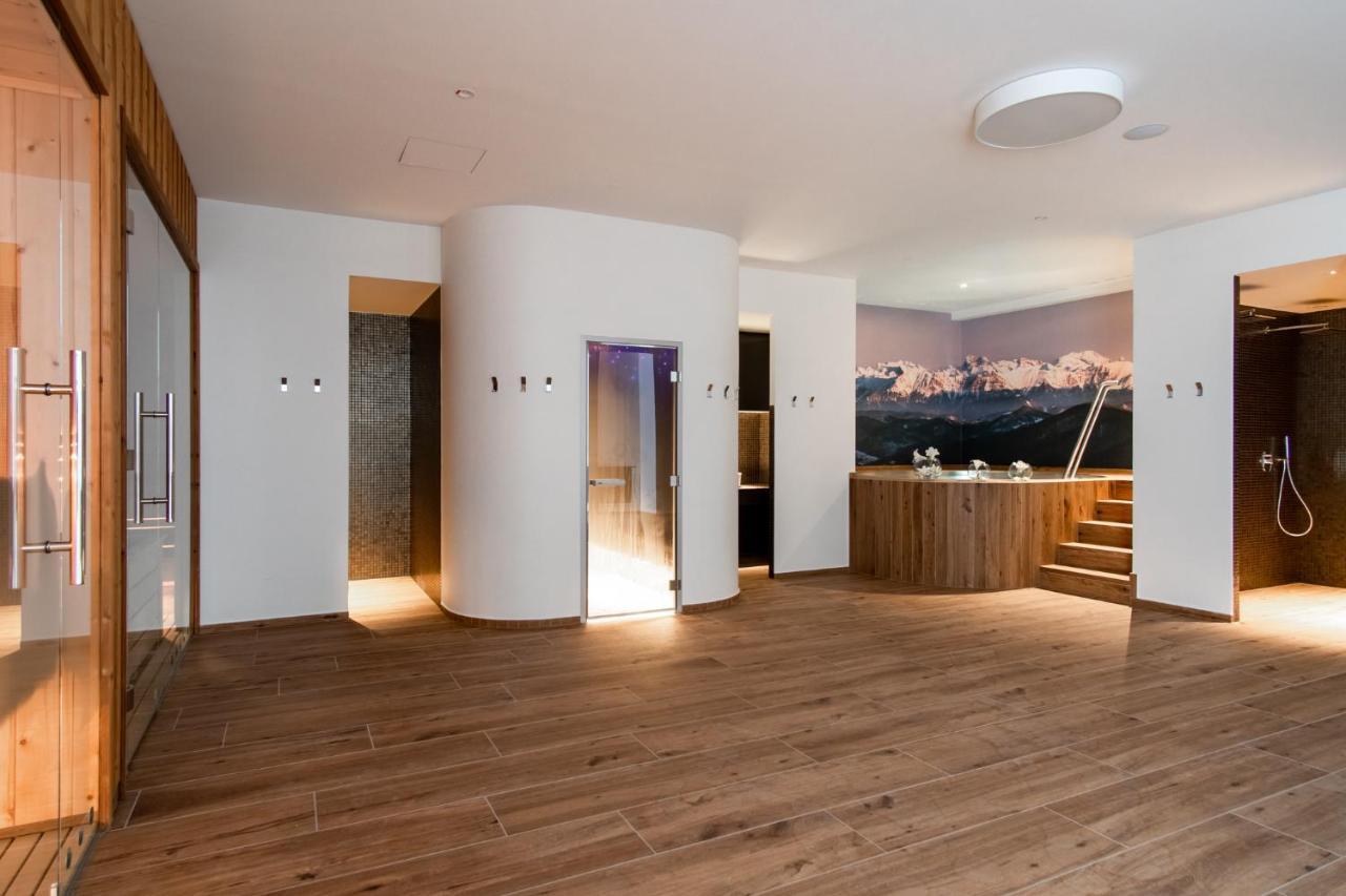 Boutique Hotel Grahor Sezana ภายนอก รูปภาพ