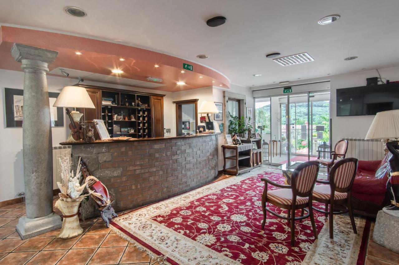 Boutique Hotel Grahor Sezana ภายนอก รูปภาพ