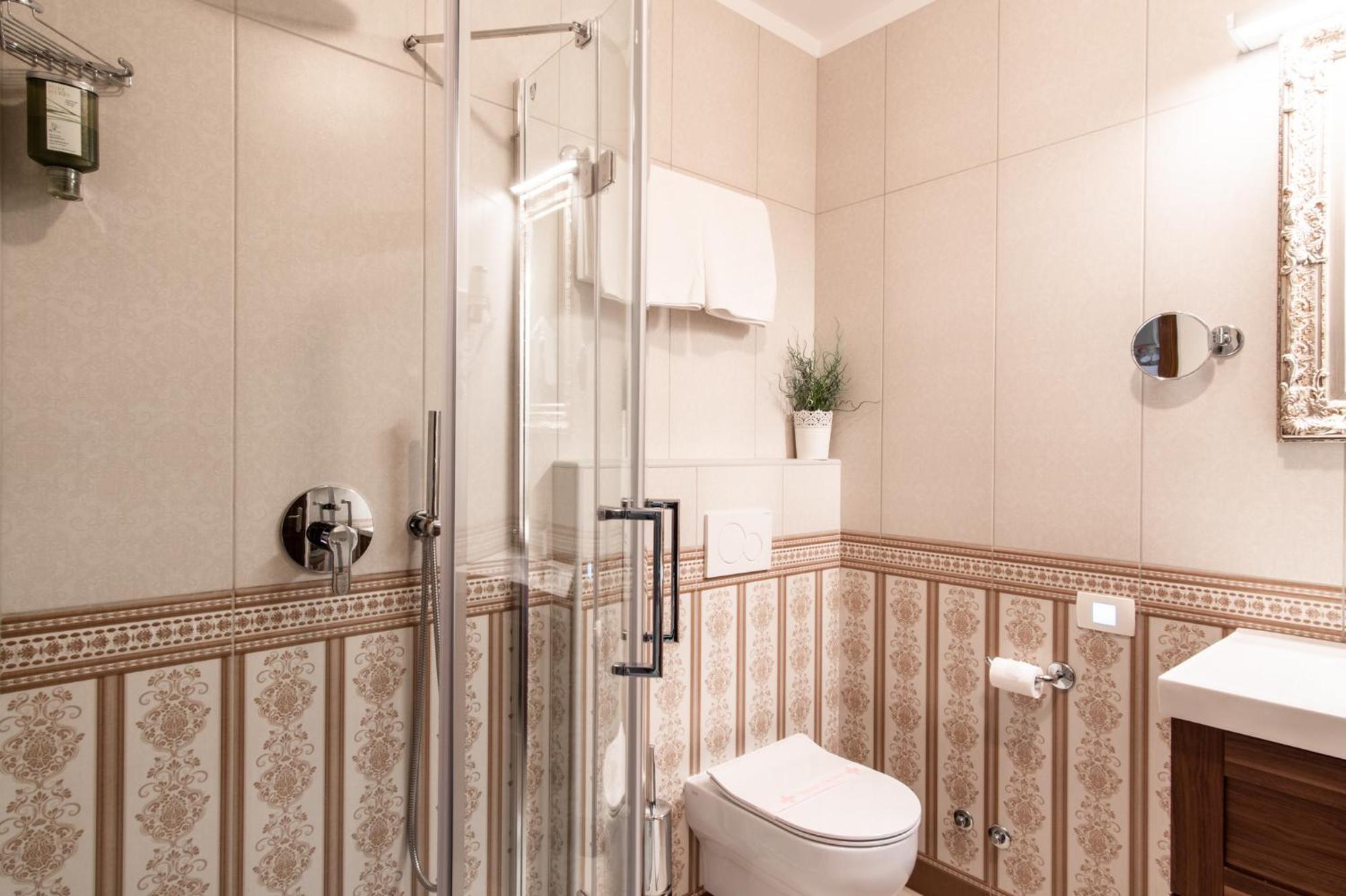 Boutique Hotel Grahor Sezana ห้อง รูปภาพ